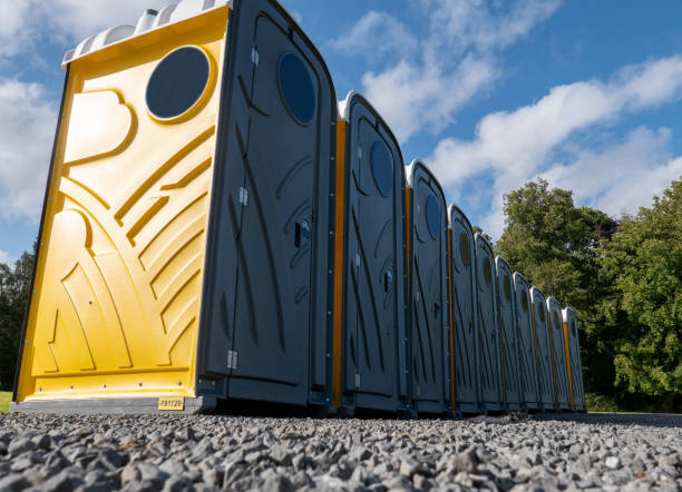 Best VIP or Luxury Restroom Trailers  in Harris Hill, NY